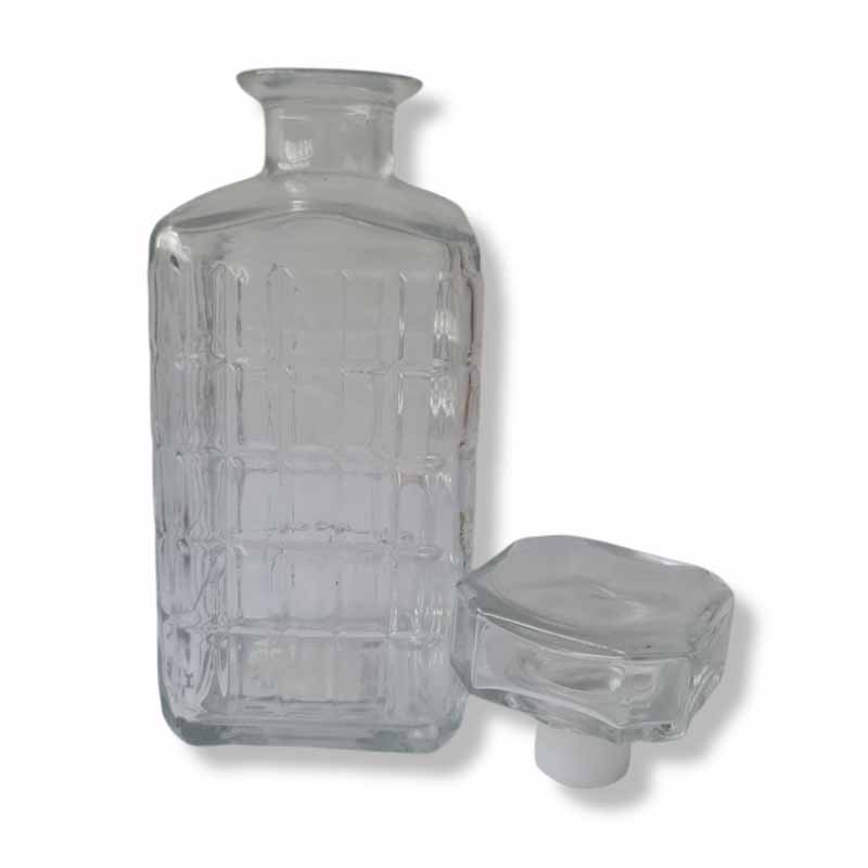 GLASS BOTTLE WITH LID